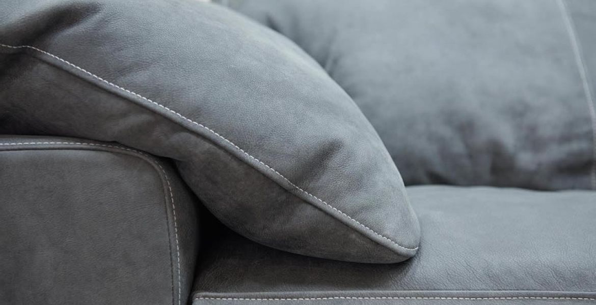 Sofa comodo de diseño moderno